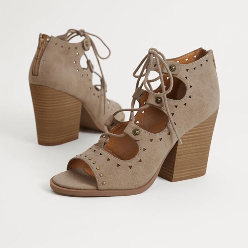 BKE SOLE SIREN HEELED SANDAL